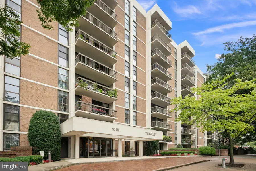 1016 S Wayne St #502, Arlington, VA 22204 - #2
