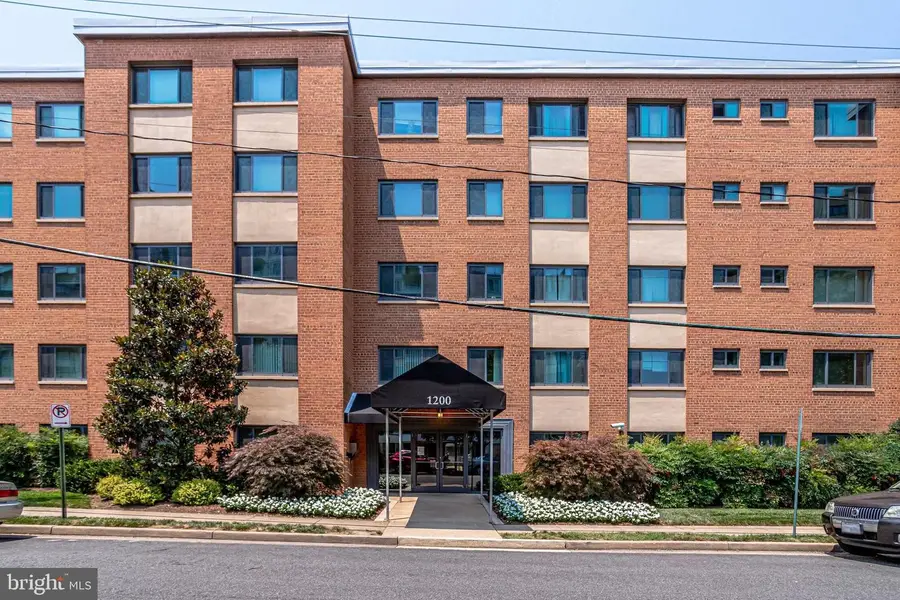 1200 S Arlington Ridge Rd #305, Arlington, VA 22202 - #2