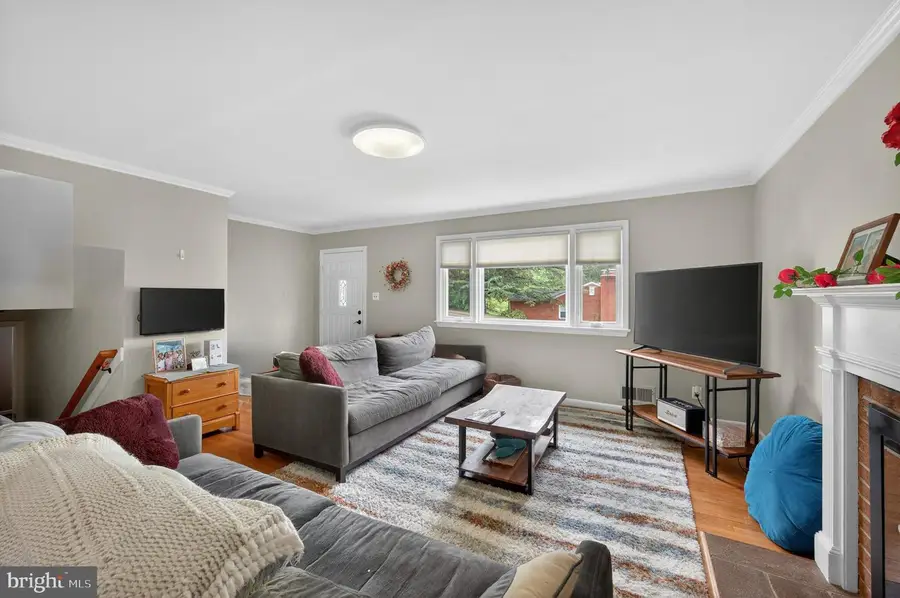 945 N Quantico St, Arlington, VA 22205 - #2