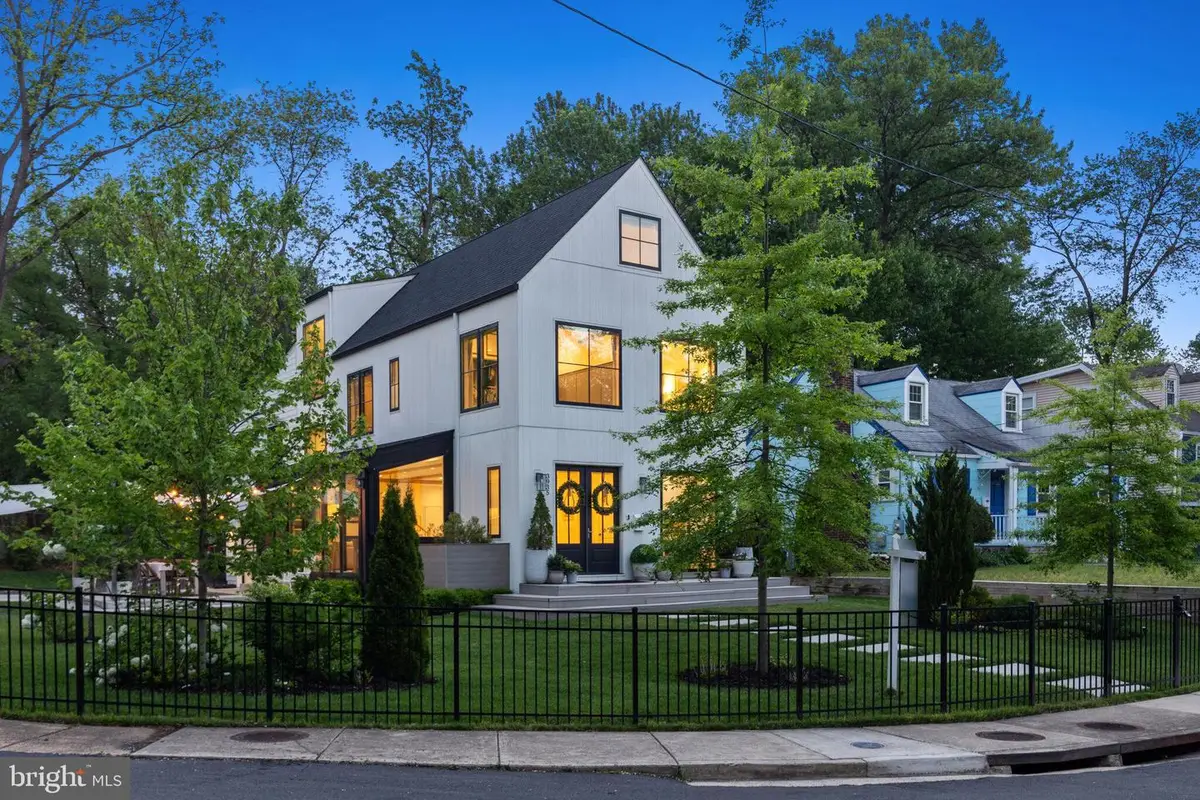 3935 6th St S, Arlington, VA 22204 - #1