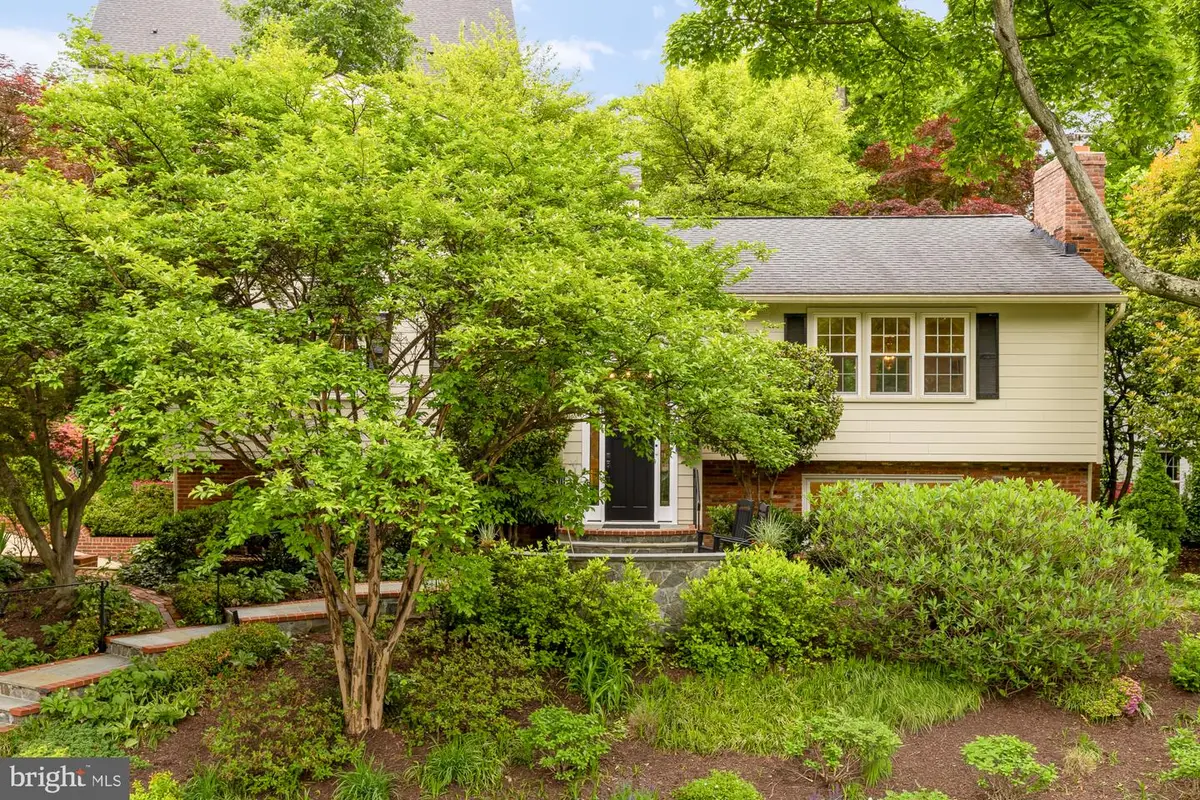 2801 S Joyce St, Arlington, VA 22202 - #1