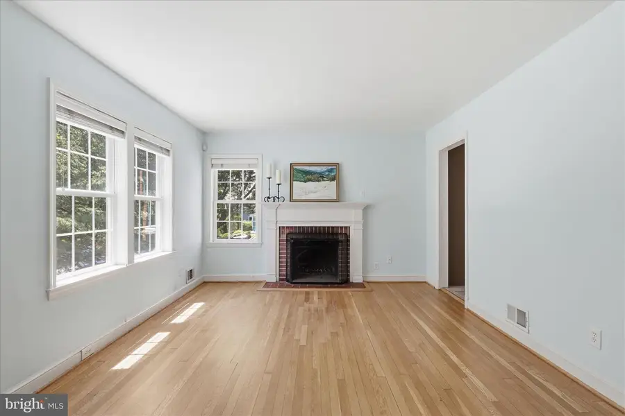 5935 15th St N, Arlington, VA 22205 - #3
