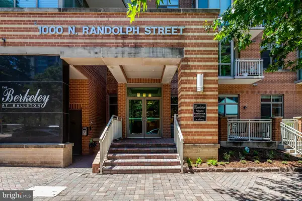 1000 N Randolph St N #304, ARLINGTON, VA 22201