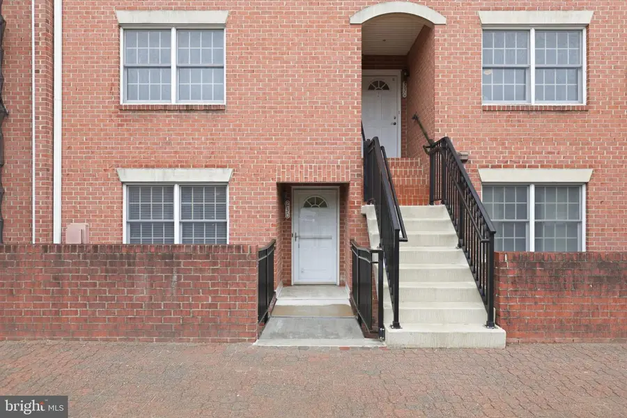 6924 Fairfax Dr #230, Arlington, VA 22213 - #2