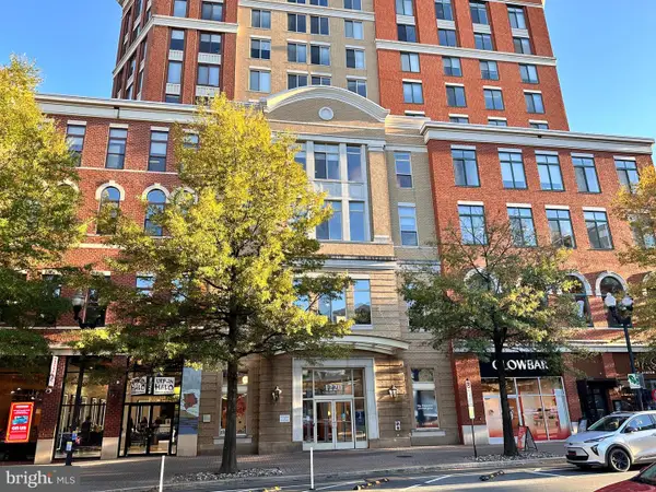 1220 N Fillmore St #908, ARLINGTON, VA 22201