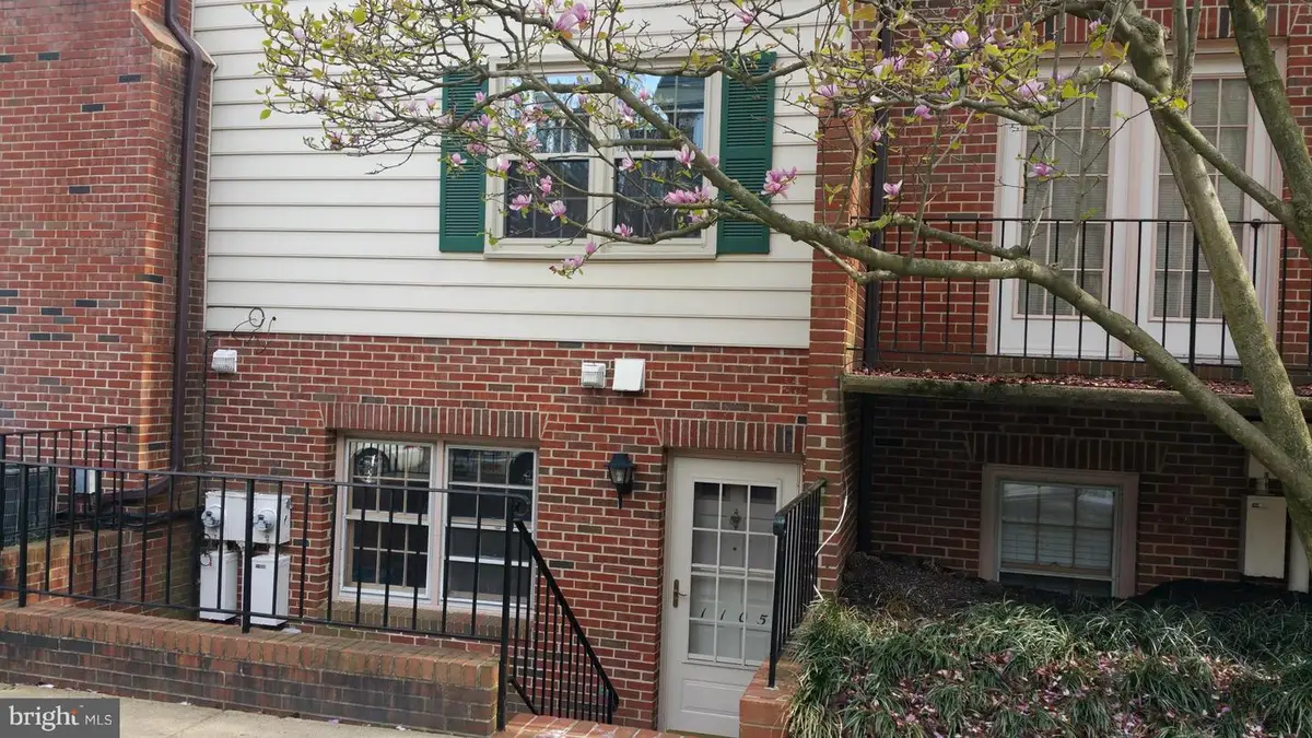 1105 N Stuart St #1, Arlington, VA 22201 - #1