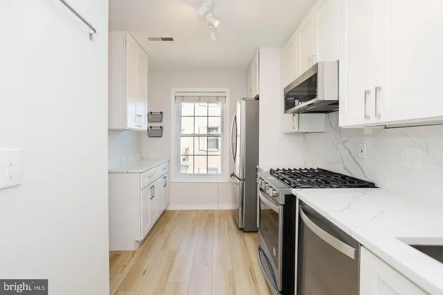 935 S Rolfe St #2, Arlington, VA 22204 - #3