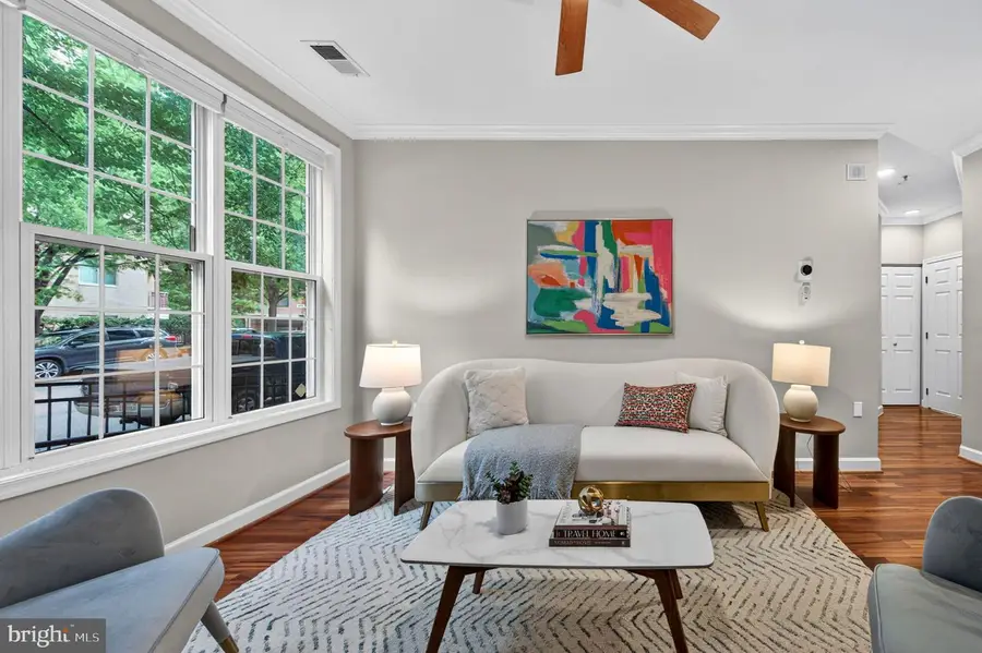 1320 N Wayne St #108, Arlington, VA 22201 - #3