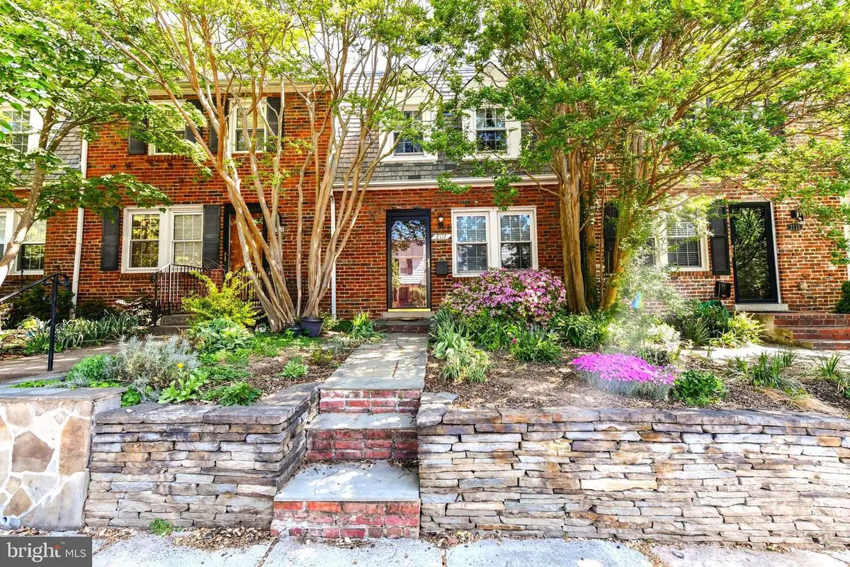 2117 N Brandywine St, Arlington, VA 22207 - #1
