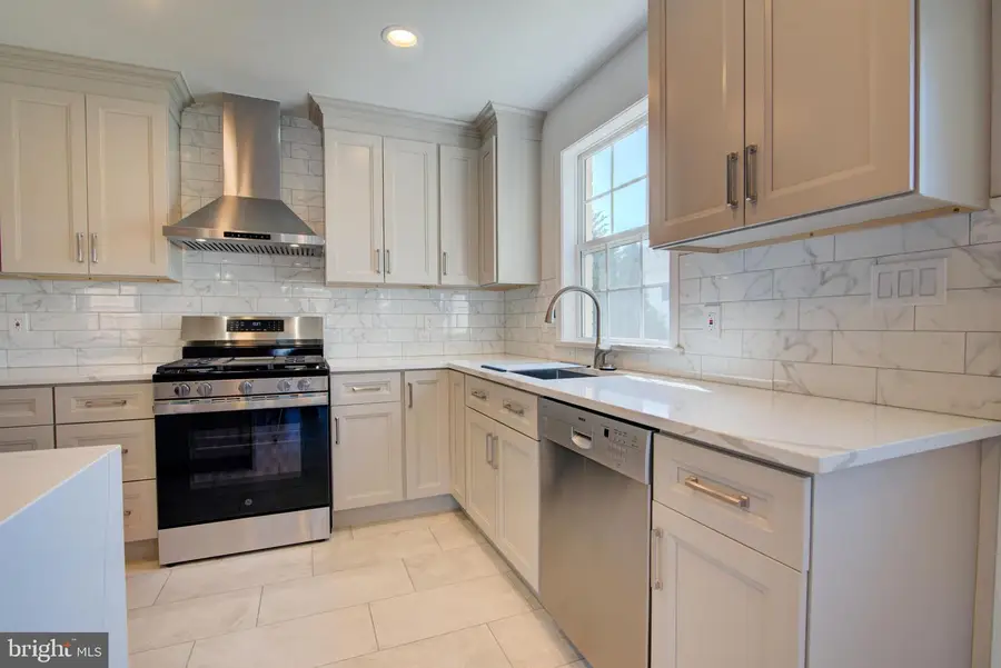 5868 Arlington Blvd, Arlington, VA 22204 - #3