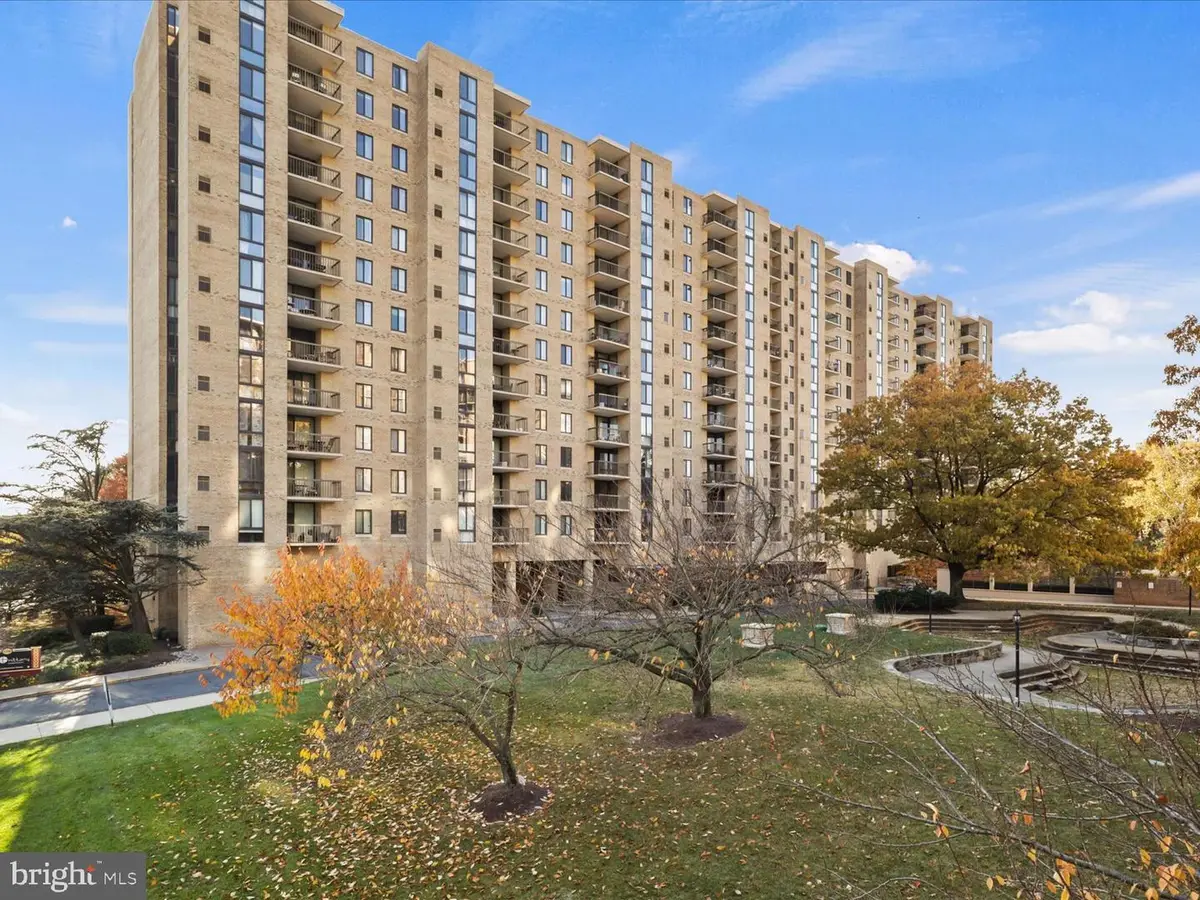 4500 S Four Mile Run Dr #906, Arlington, VA 22204 - #1