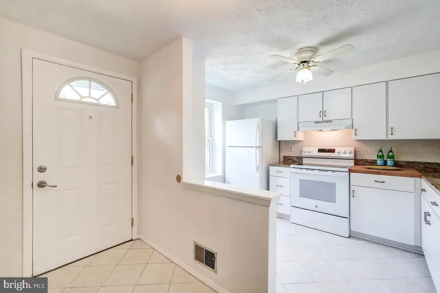 2880 S Meade St, Arlington, VA 22206 - #3