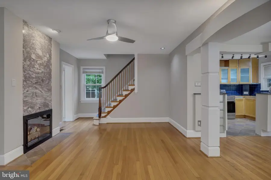 1706 N Glebe Rd, Arlington, VA 22207 - #2