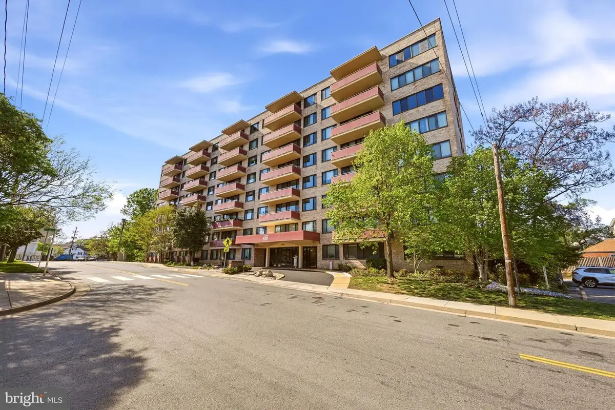 4201 Cherry Hill Rd #503, Arlington, VA 22207 - #1