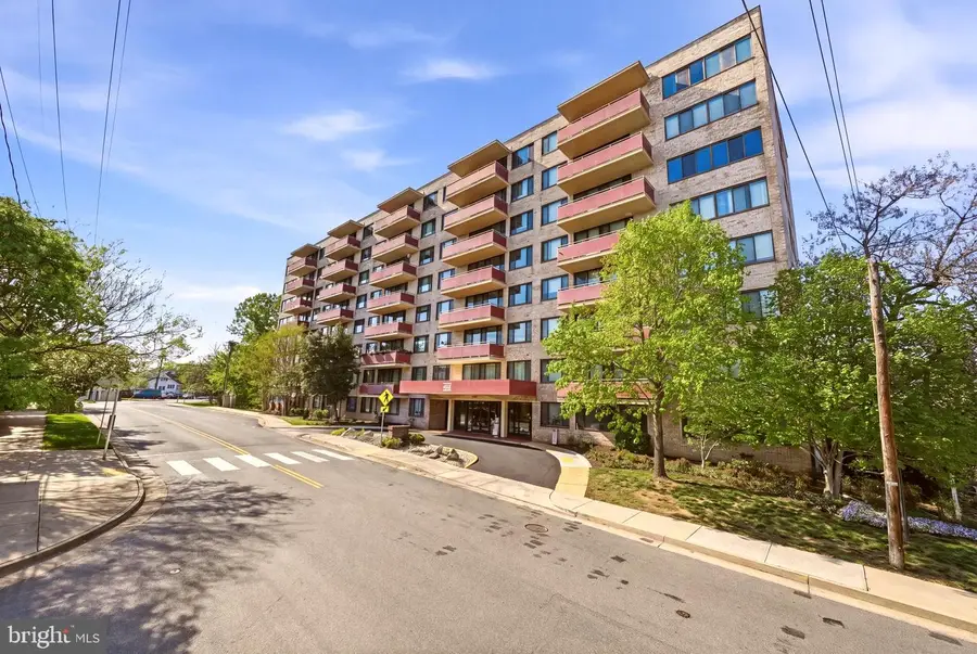 4201 Cherry Hill Rd #503, Arlington, VA 22207 - #2