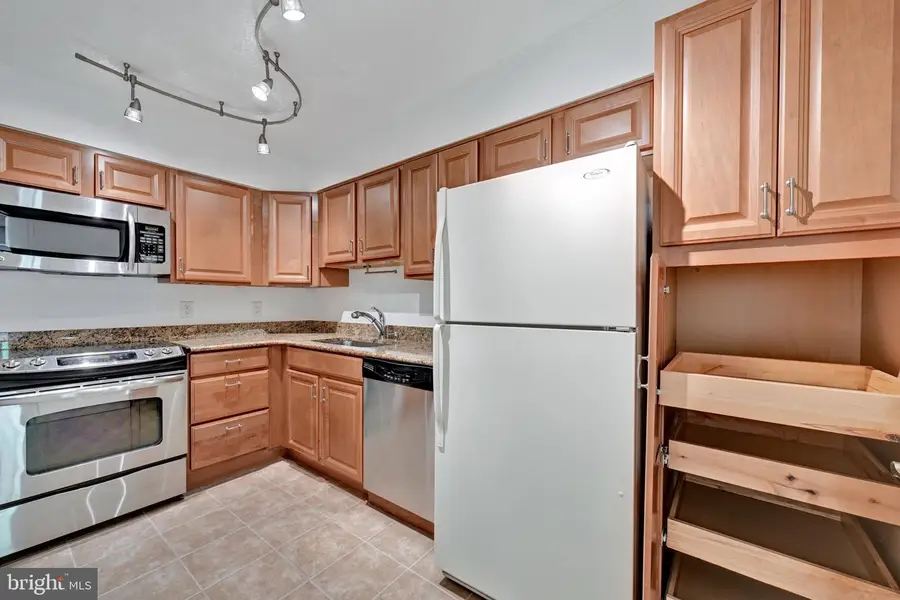 1600 N Oak St #423, Arlington, VA 22209 - #3