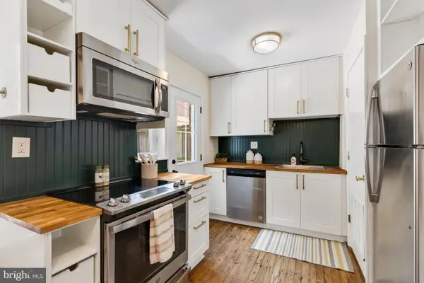 2207 6th St S, ARLINGTON, VA 22204