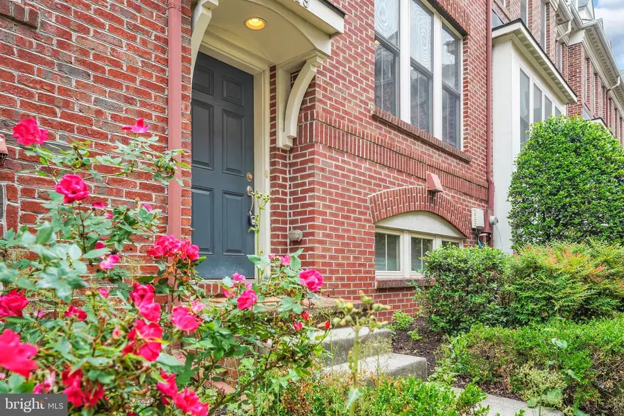 2619 S Kenmore Ct, Arlington, VA 22206 - #3