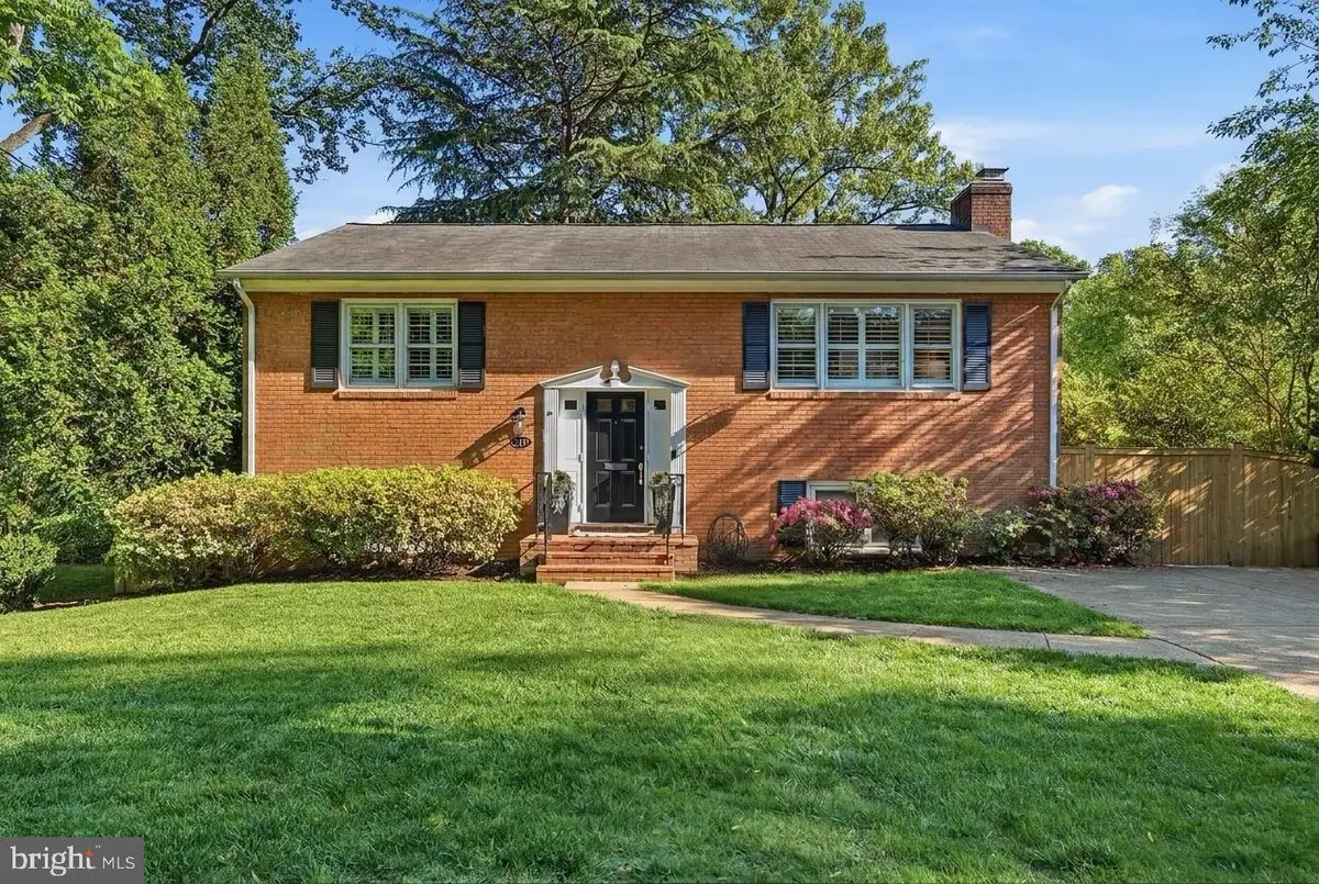 5410 11th St N, Arlington, VA 22205 - #1