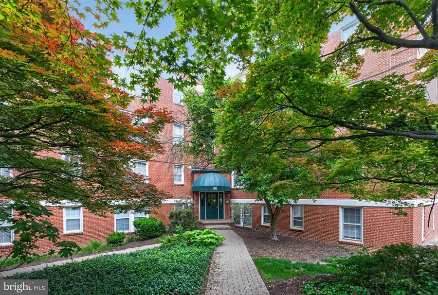 30 S Old Glebe Rd #202-e, Arlington, VA 22204 - #2