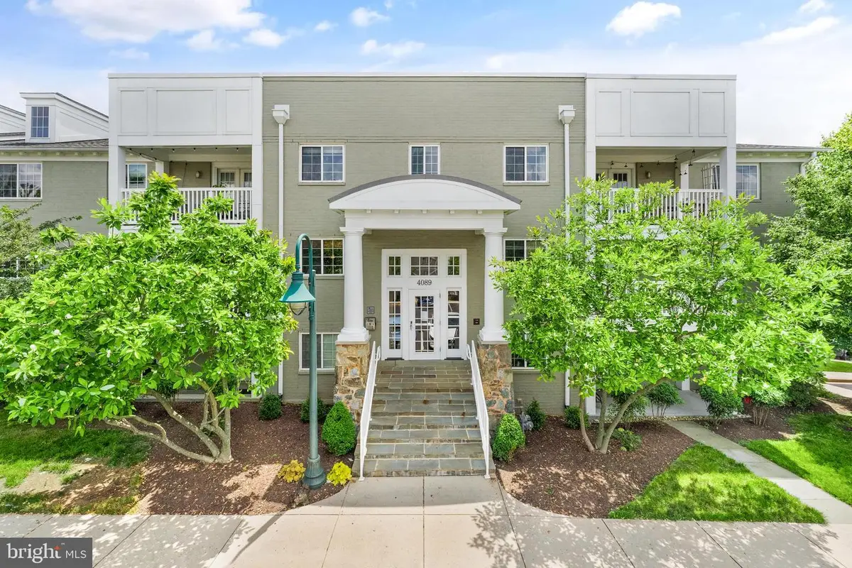 4089 S Four Mile Run Dr #404, Arlington, VA 22204 - #1