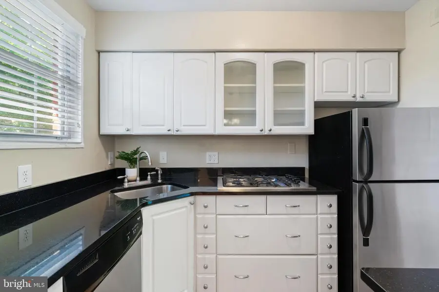 1222 N Meade St #17, Arlington, VA 22209 - #2