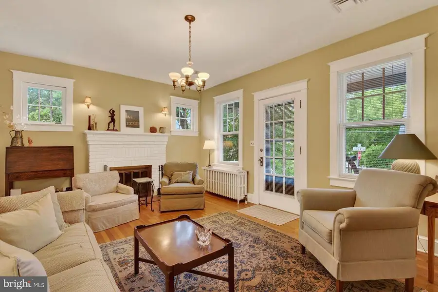 526 N Ivy St, Arlington, VA 22201 - #3