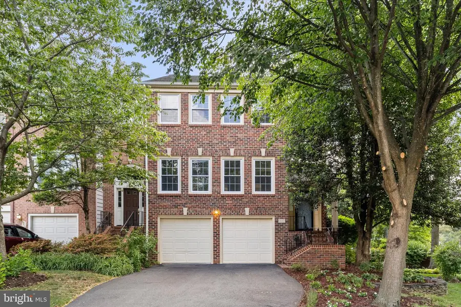4418 S Pershing Ct, Arlington, VA 22204 - #3