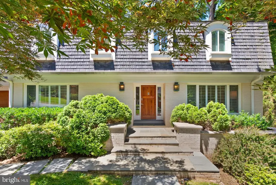 4136 Round Hill Rd, Arlington, VA 22207 - #3