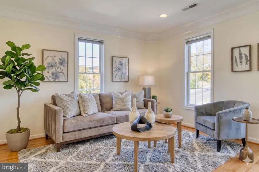 1624 S Taylor St, Arlington, VA 22204 - #2