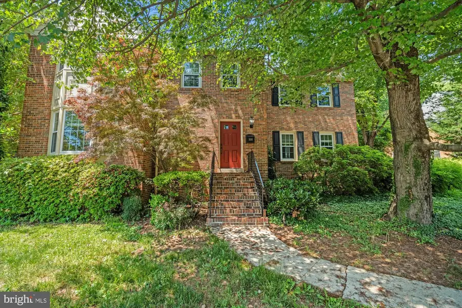 2232 Military Rd, Arlington, VA 22207 - #2