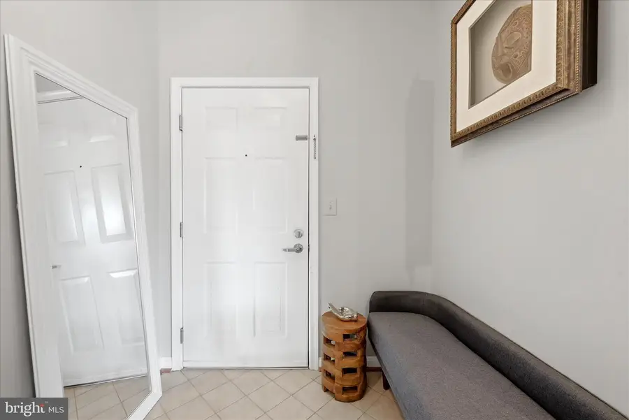 801 S Greenbrier St #306, Arlington, VA 22204 - #3