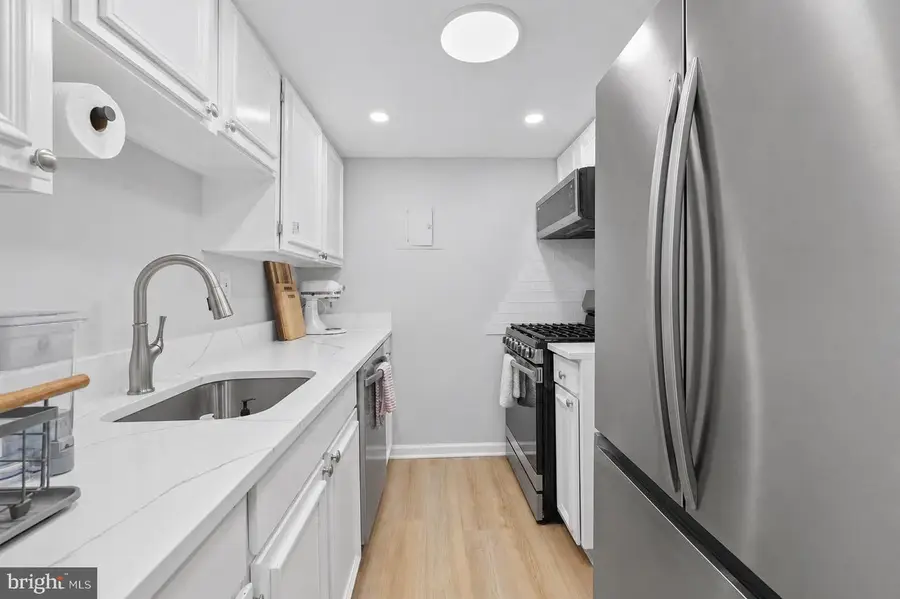 1300 Army Navy Dr #320, Arlington, VA 22202 - #3