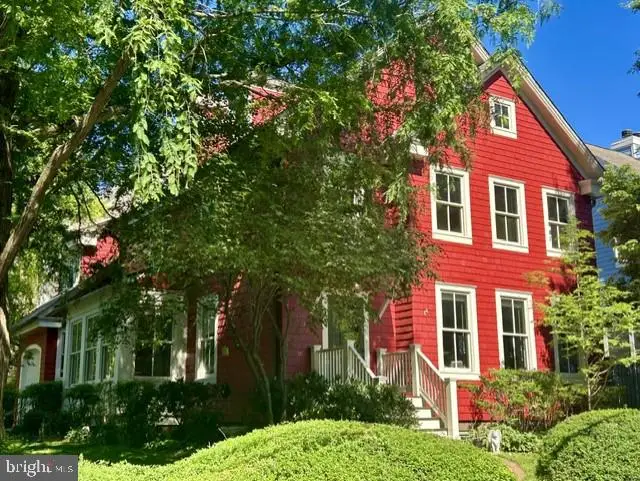 1812 N Randolph St, Arlington, VA 22207 - #2