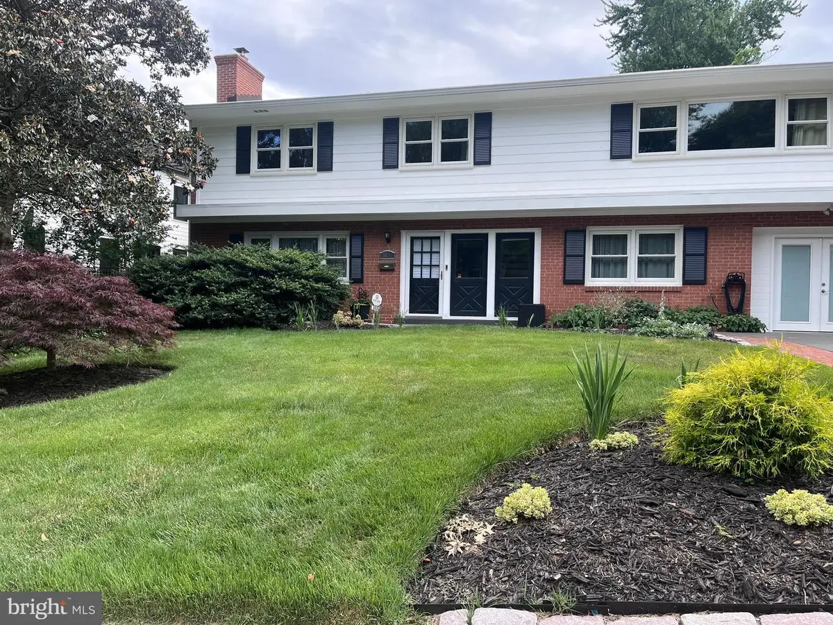3806 N Wakefield St, Arlington, VA 22207 - #1