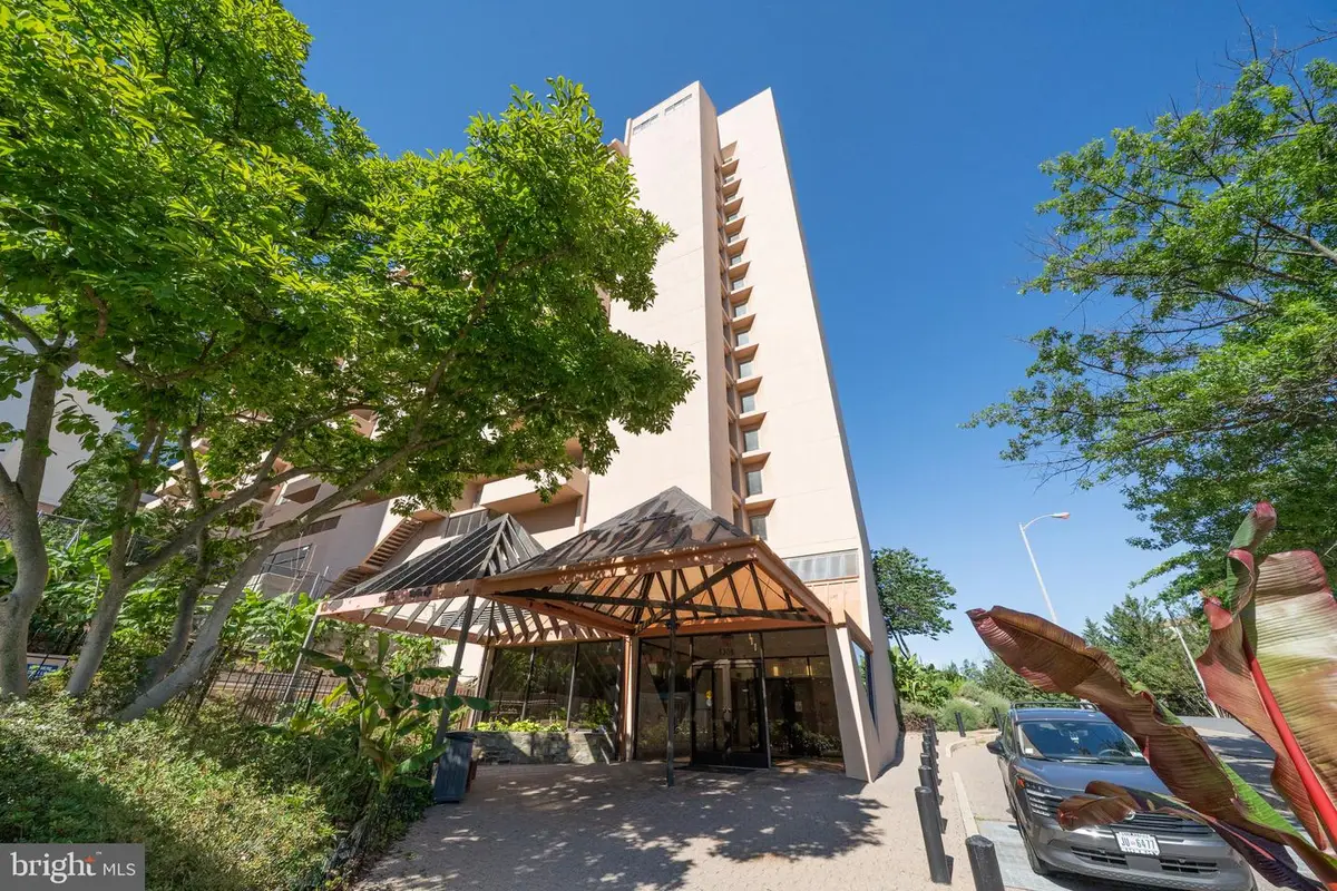 1301 N Courthouse Rd #1807, Arlington, VA 22201 - #1