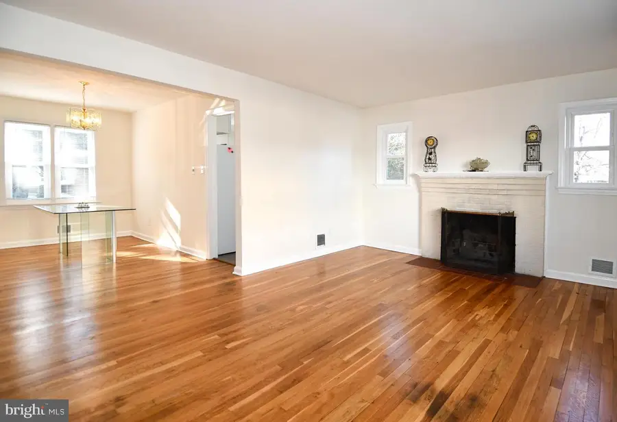 1316 S Dinwiddie St, Arlington, VA 22206 - #3