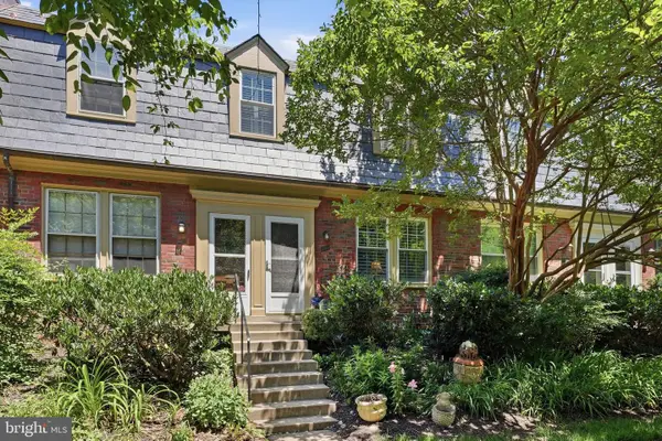 1401 S Edgewood St #500, ARLINGTON, VA 22204