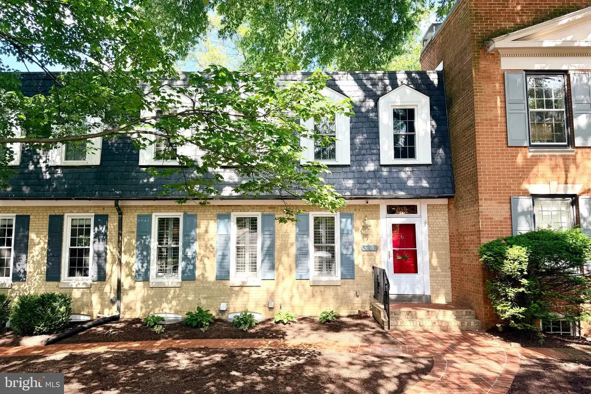 1309 N Lynnbrook Dr, Arlington, VA 22201 - #1
