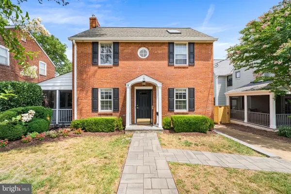 15 N Garfield St, ARLINGTON, VA 22201
