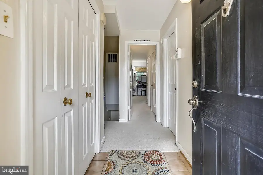 953 S Scott St #1, Arlington, VA 22204 - #3