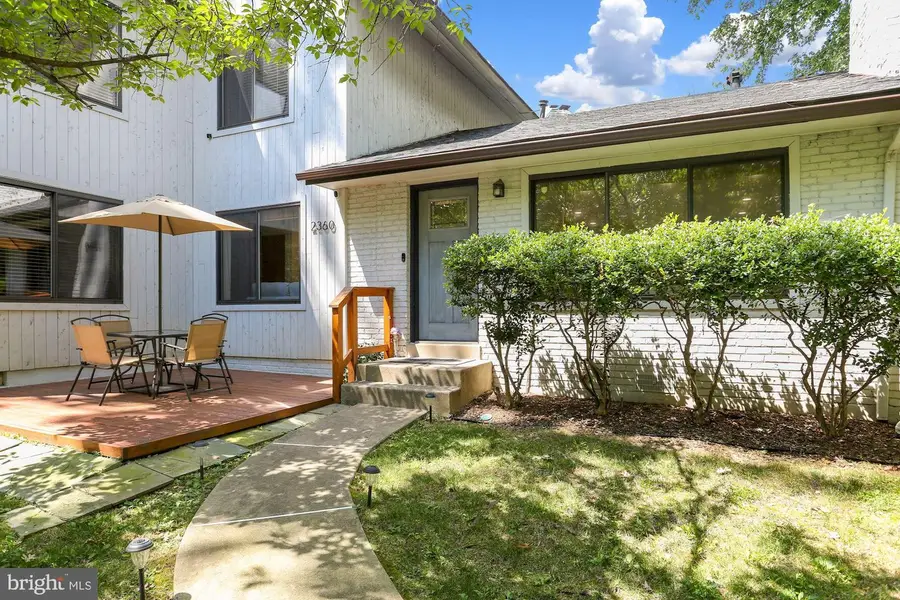 2360 S Arlington Ridge Rd, Arlington, VA 22202 - #3