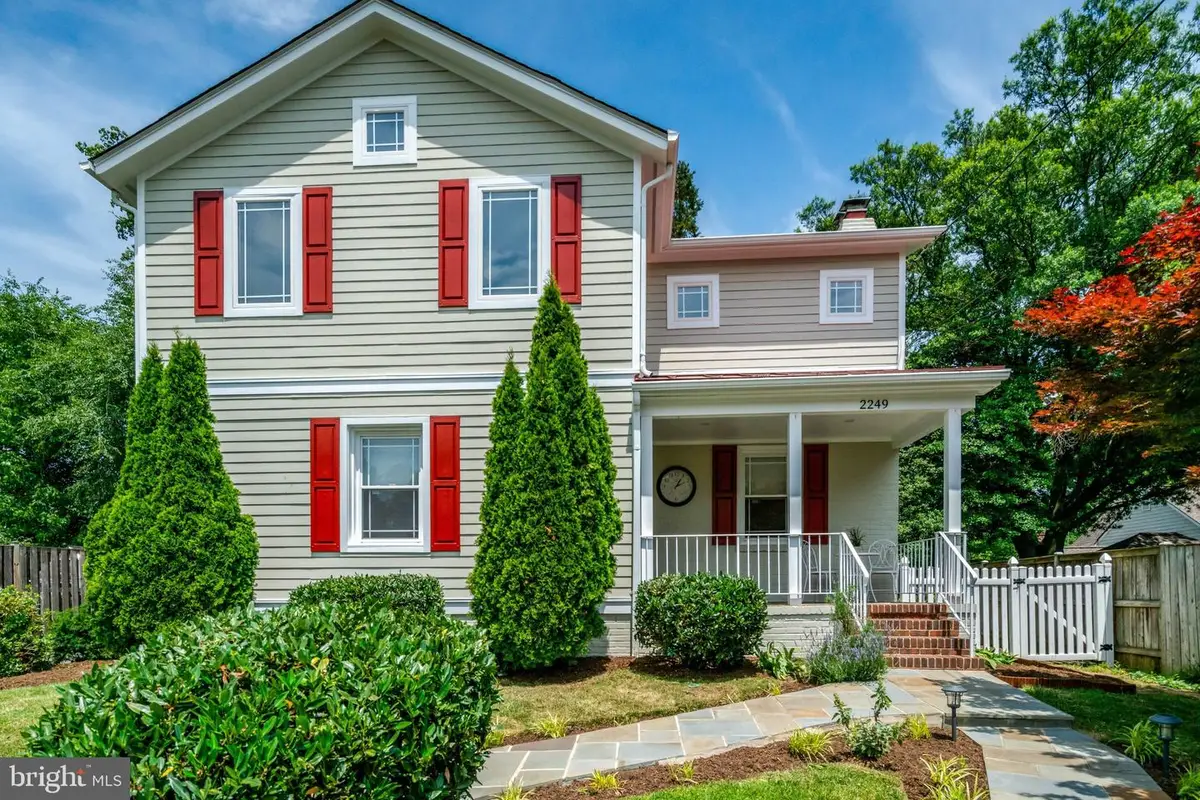 2249 N Wakefield St N, Arlington, VA 22207 - #1