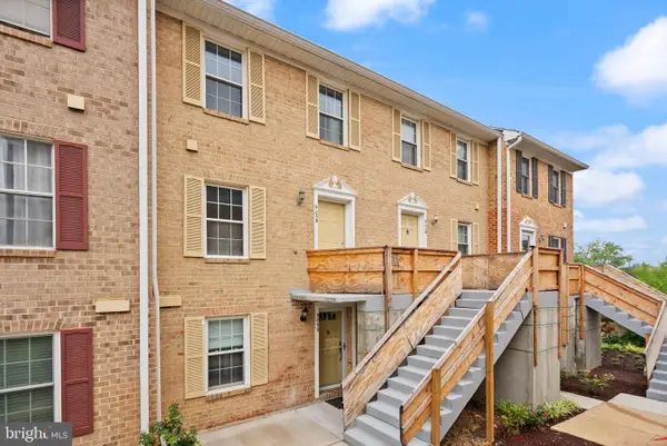 905 S Rolfe St #2, ARLINGTON, VA 22204