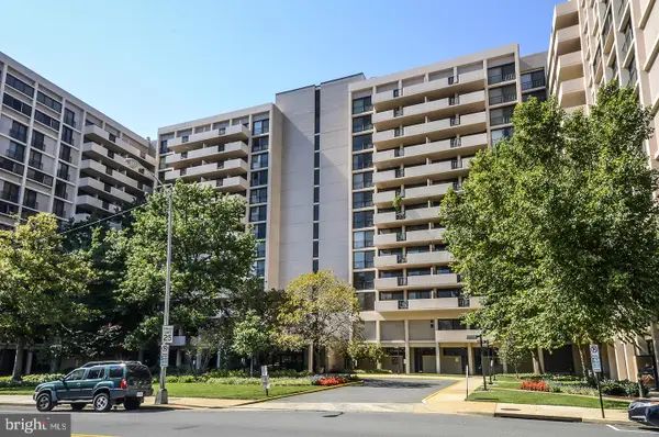 4141 N Henderson Rd N #105, ARLINGTON, VA 22203