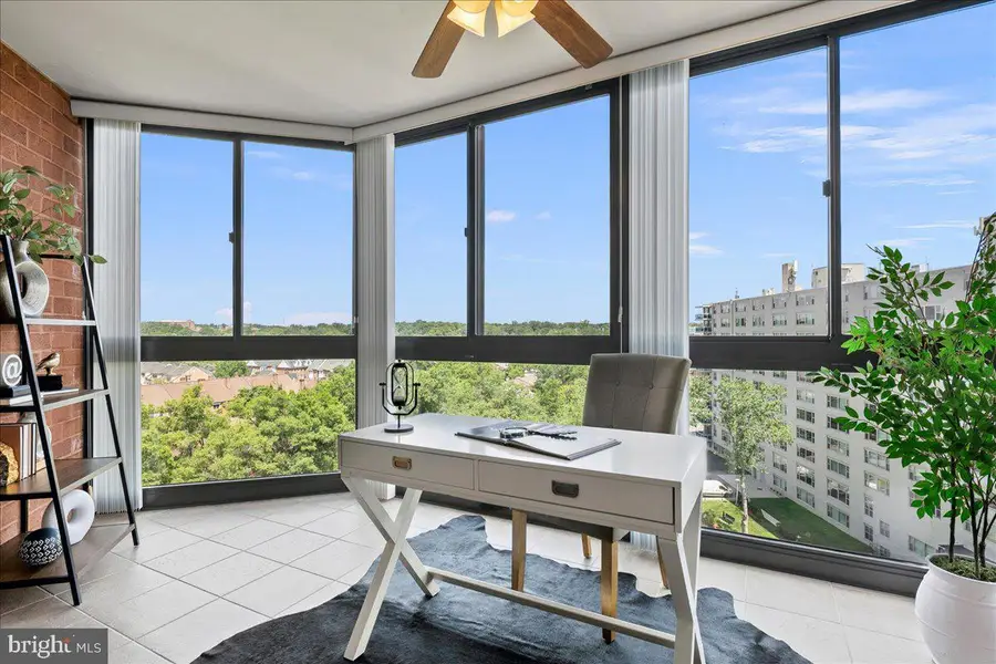 1001 N Randolph St #913, Arlington, VA 22201 - #2