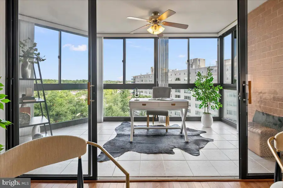 1001 N Randolph St #913, Arlington, VA 22201 - #3