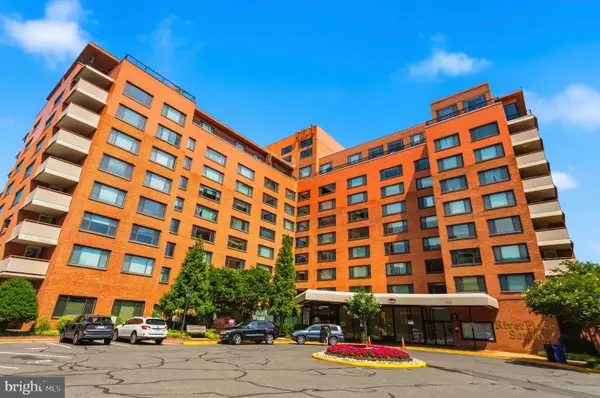 1011 Arlington Blvd #707, ARLINGTON, VA 22209