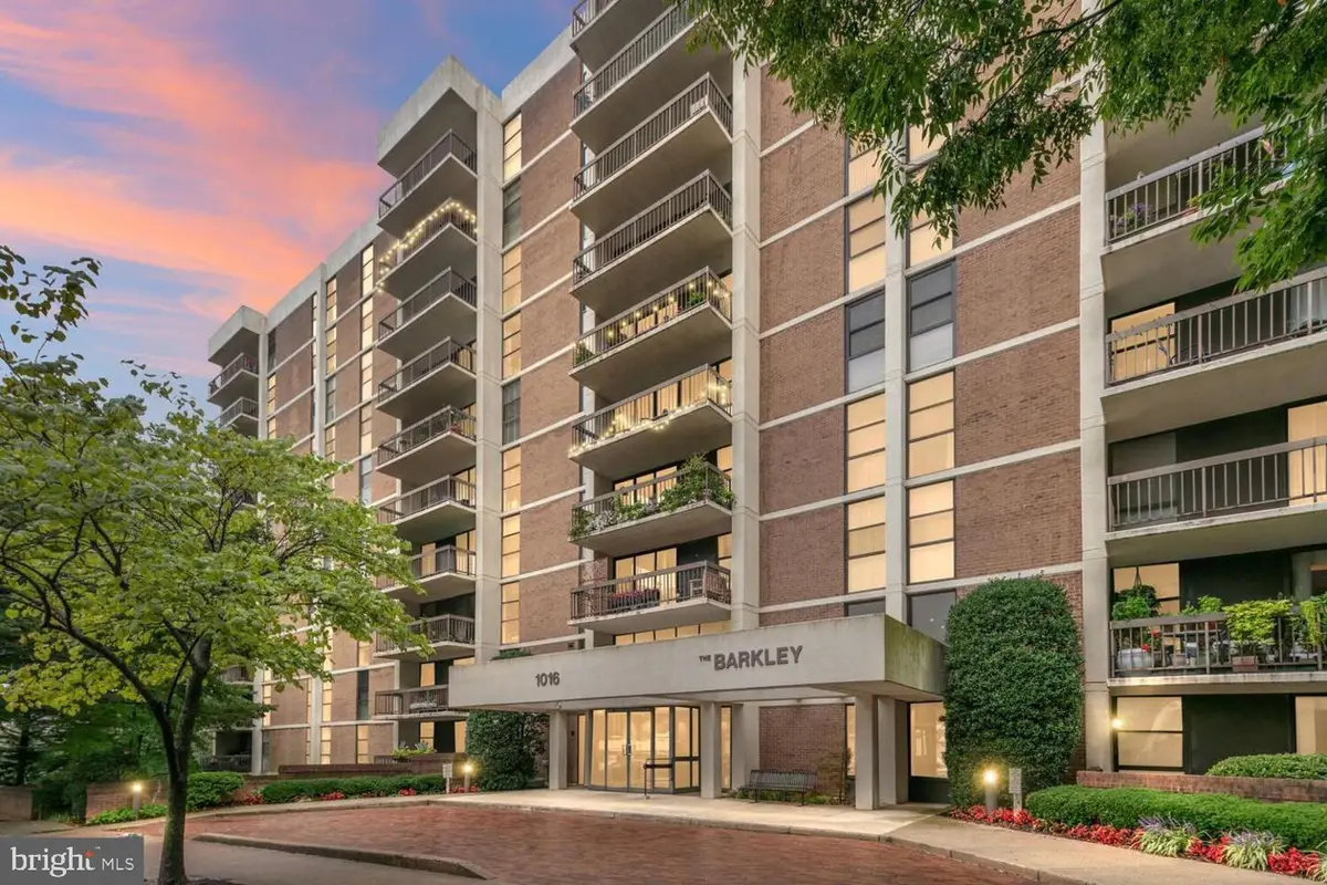 1016 S Wayne St #302, Arlington, VA 22204 - #1