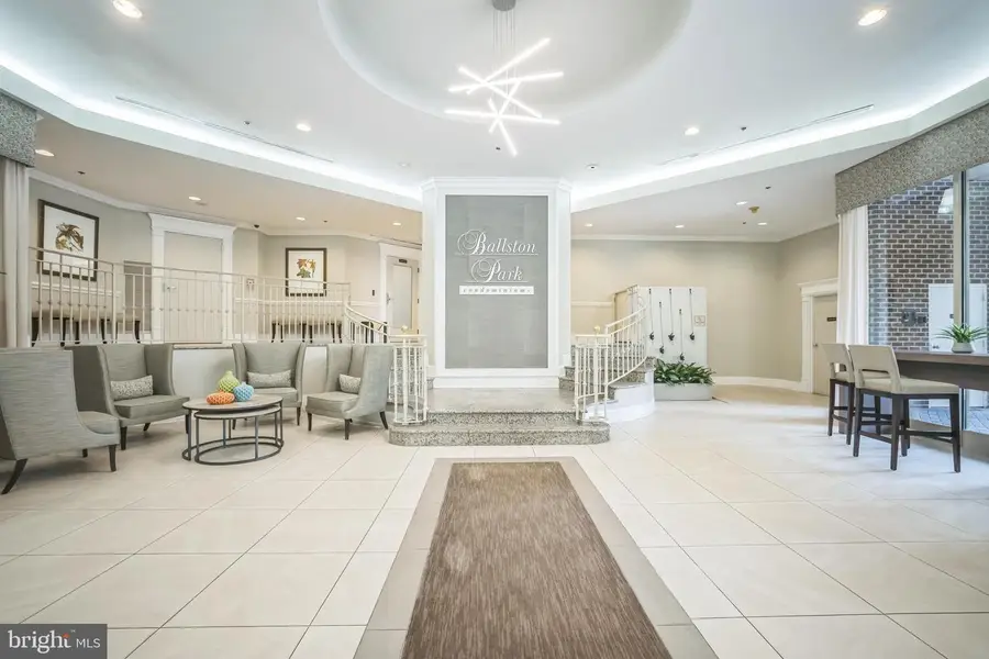 1050 N Stuart St #411, Arlington, VA 22201 - #3